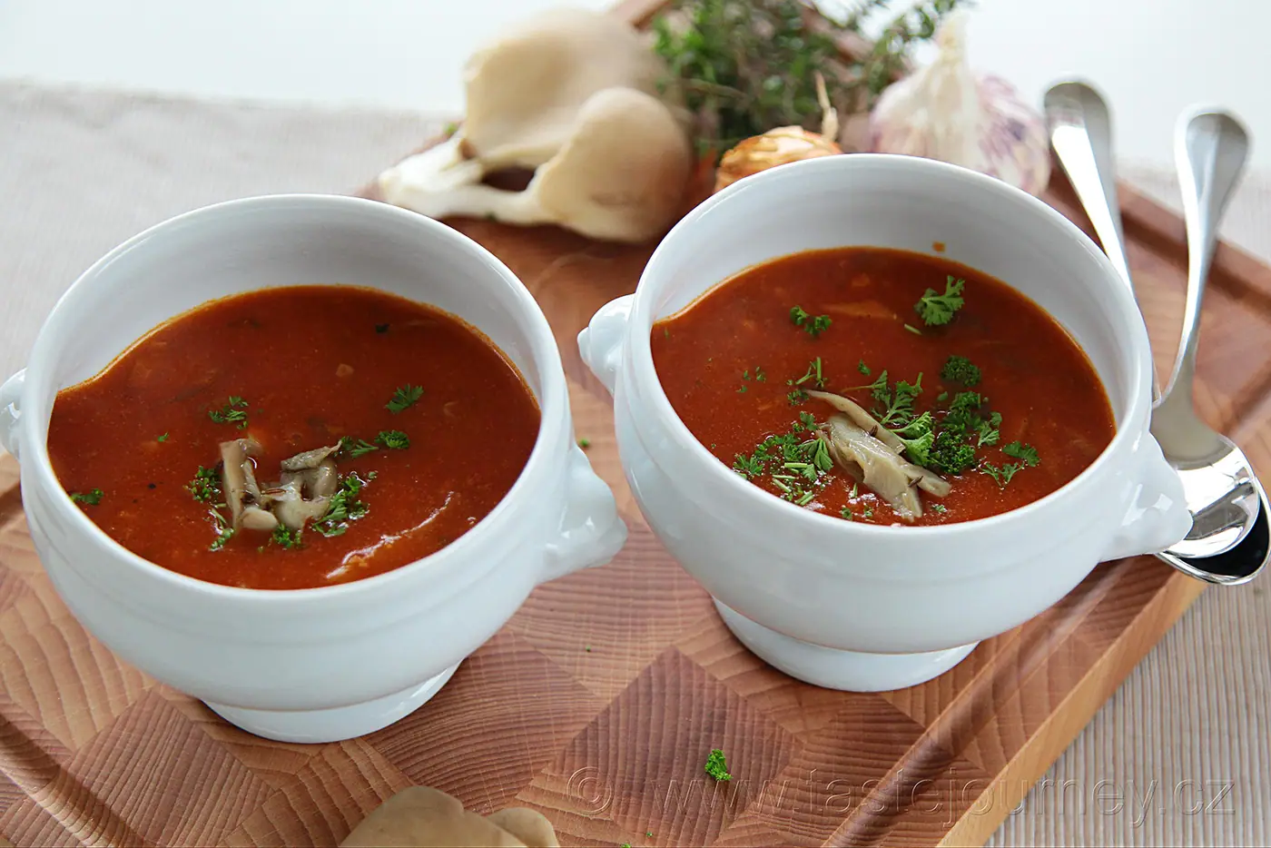 Hlíva ústřičná jako zázrak přírodní medicíny. Dršťková polévka i omeleta se špenátem pro vegetariány – fotografie 5