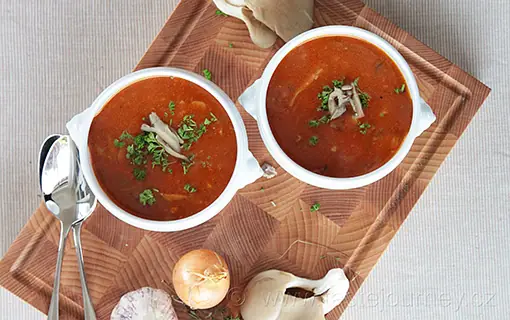 Hlíva ústřičná jako zázrak přírodní medicíny. Dršťková polévka i omeleta se špenátem pro vegetariány – fotografie 8