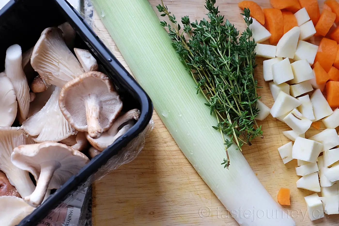 Exotické houby v polévce se špaldou. I vegetariáni mají své dny. – fotografie 4