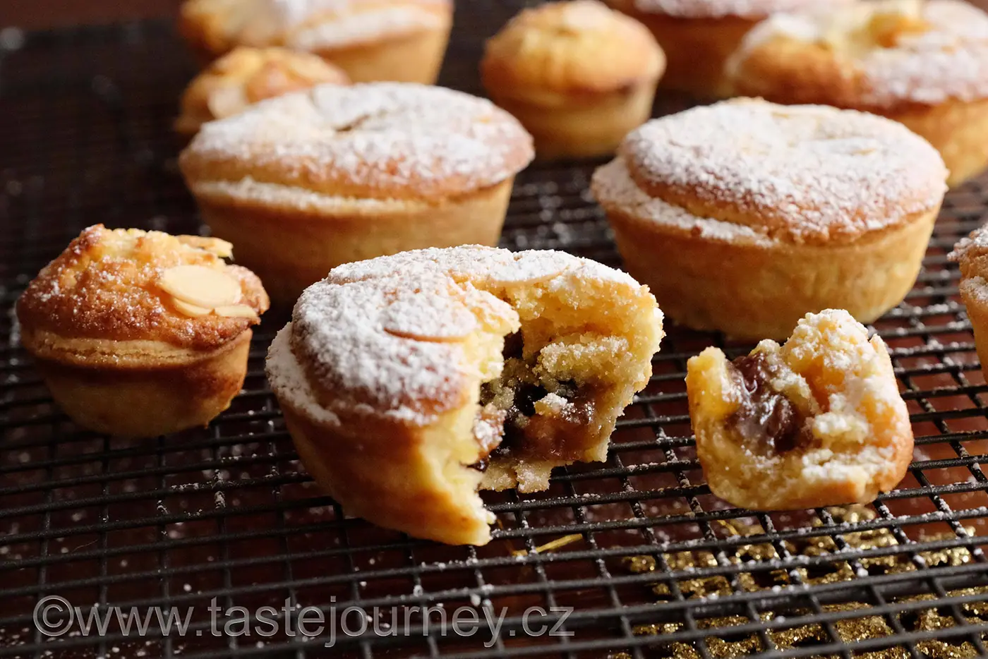 Cukroví, které psalo anglické dějiny. Vánoční koláčky mince pie, prokleté a milované.