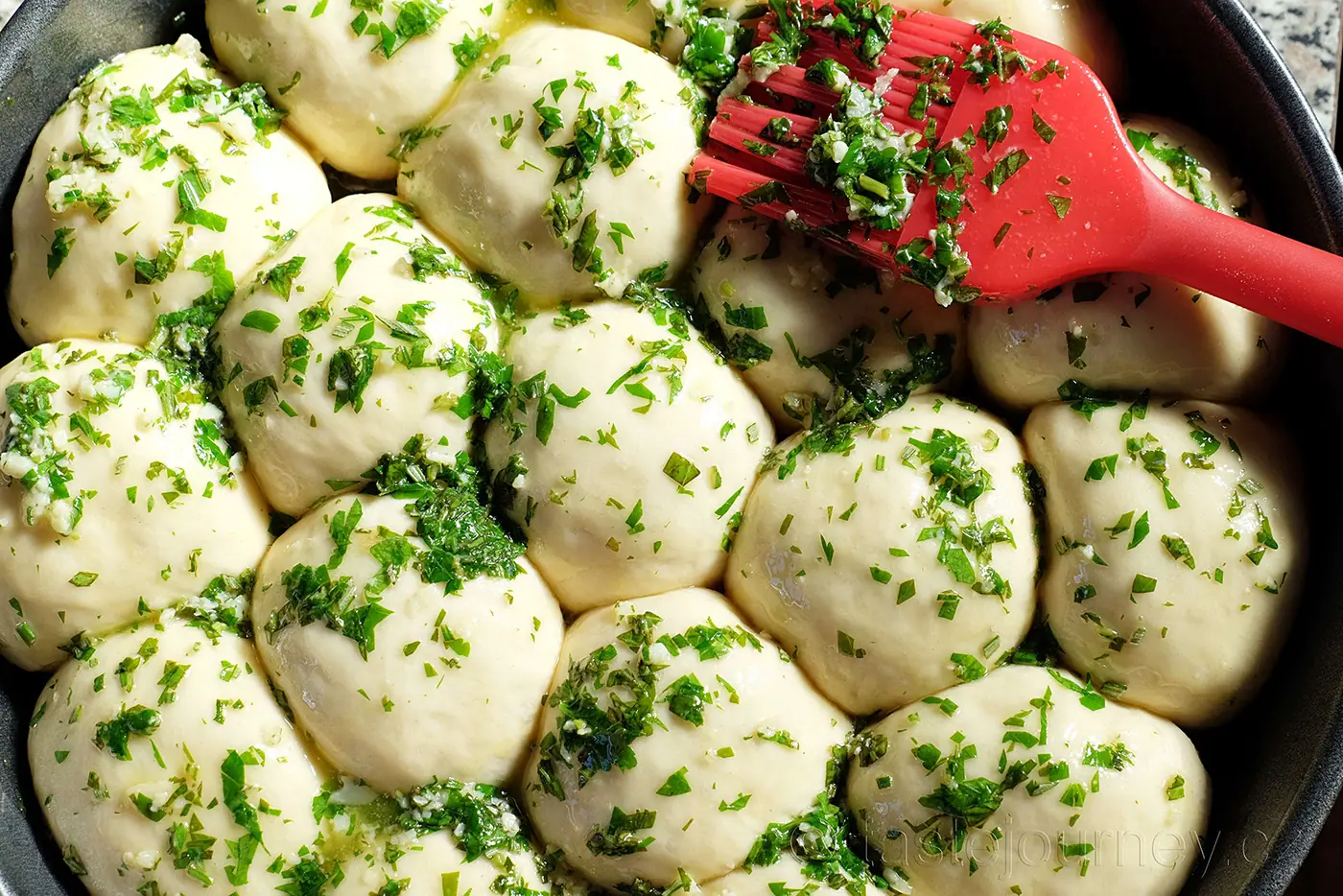 Báječné kuličky z pizzového těsta plněné mozzarellou – fotografie 13