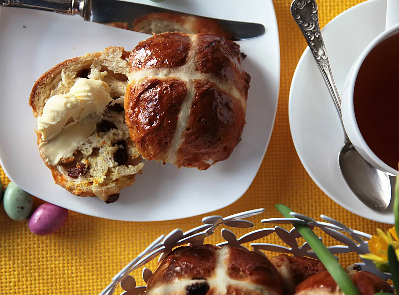 Britský mazanec – hot cross buns neboli bochánky s křížem – fotografie 7