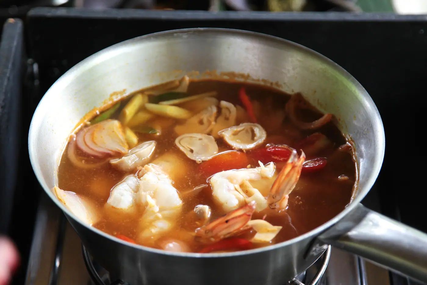 Dokonalé propojení chutí a umění thajské kuchyně. Vyzkoušejte nejznámější  polévku Tom Yam – fotografie 2