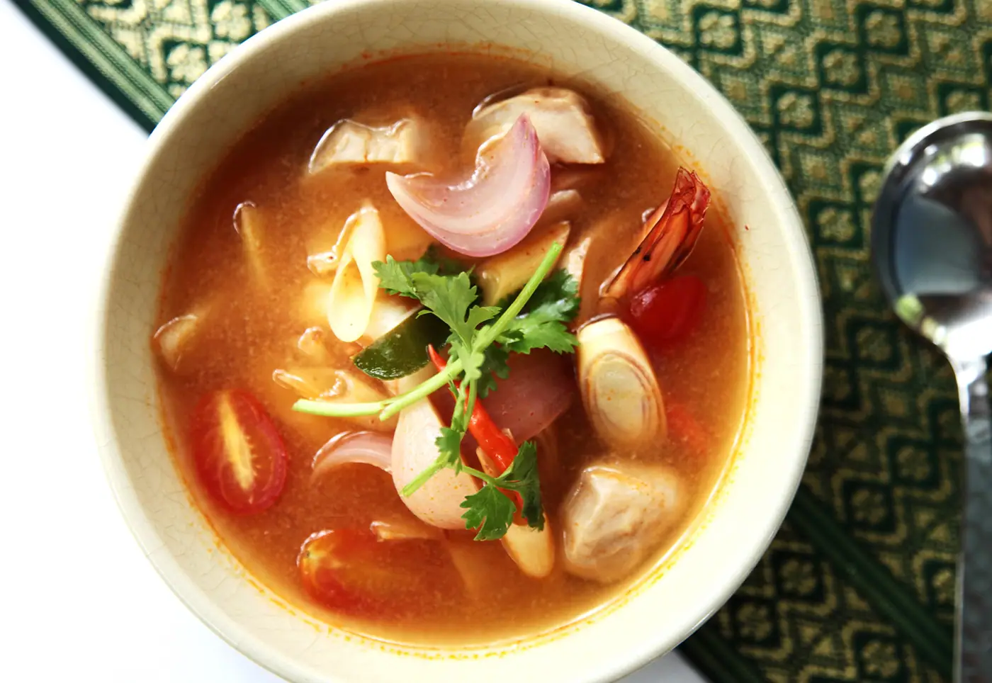 Dokonalé propojení chutí a umění thajské kuchyně. Vyzkoušejte nejznámější  polévku Tom Yam – fotografie 7