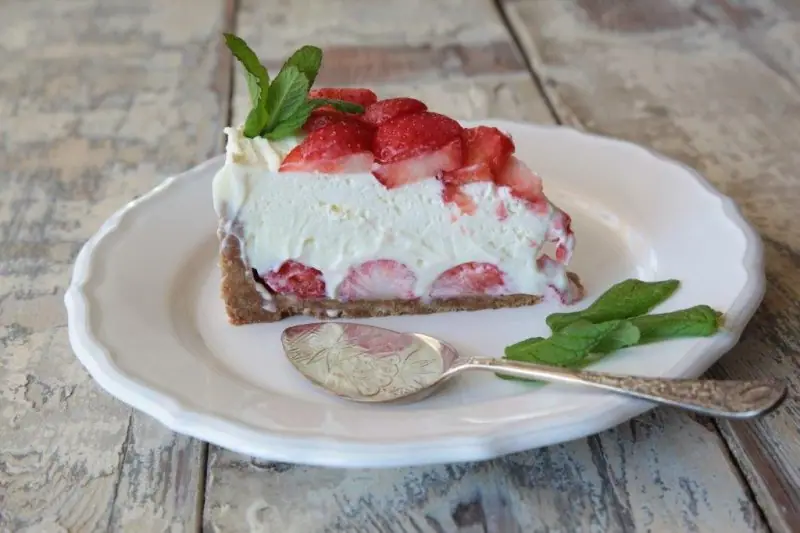 Jahodový cheesecake s bílou čokoládou – fotografie 6
