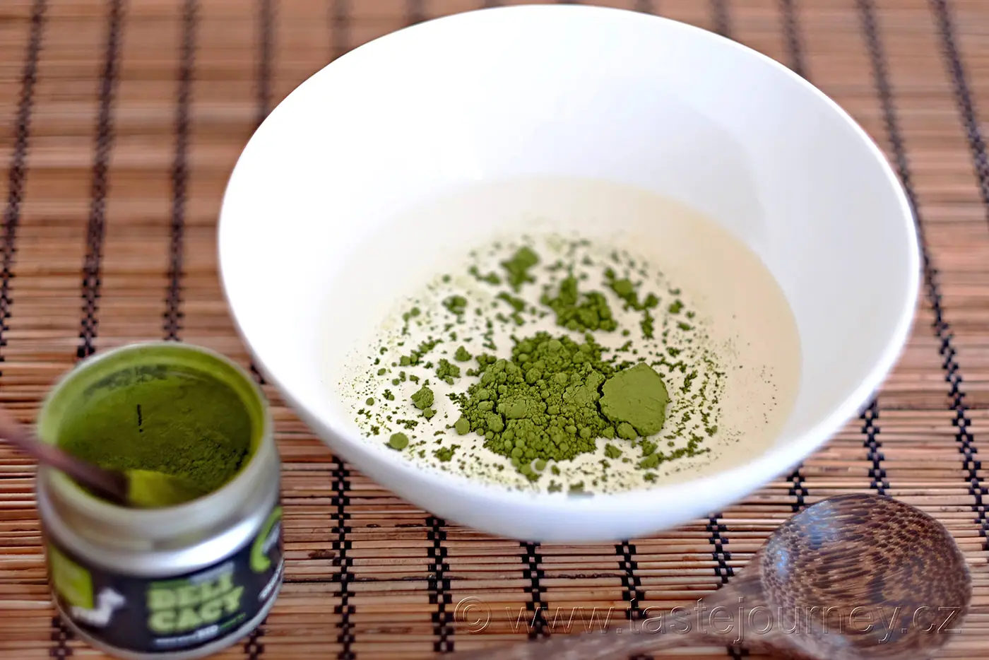 Jemná a tajemná zmrzlina z matcha čaje. Rafinovaná chuť Japonska – fotografie 3