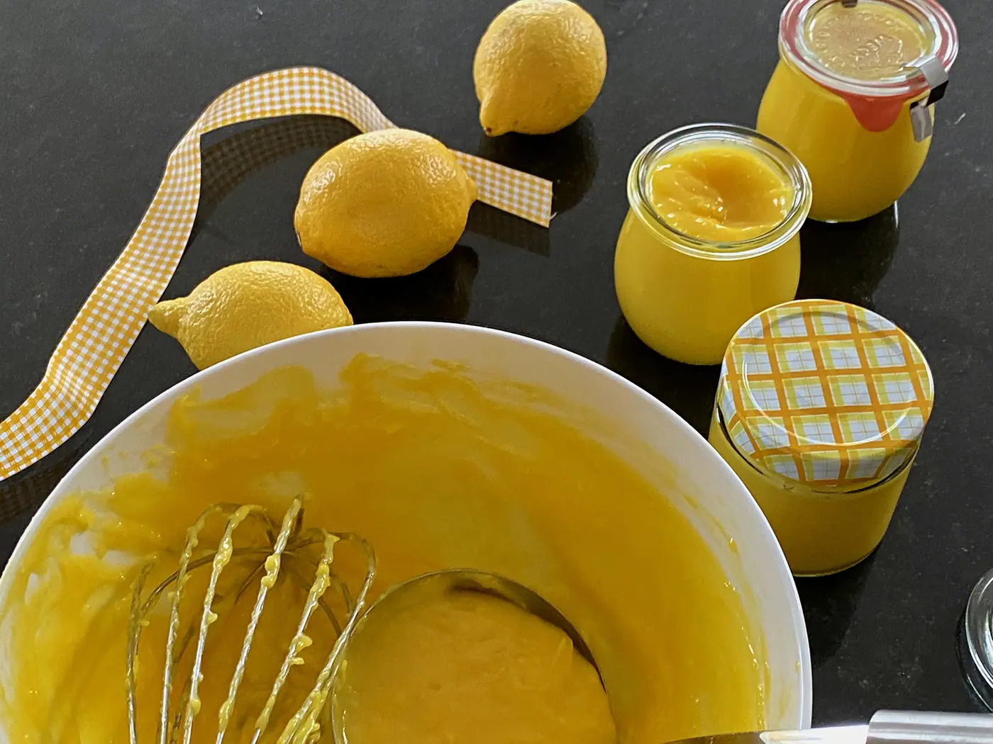 Lemon curd. Anglický citrónový krém