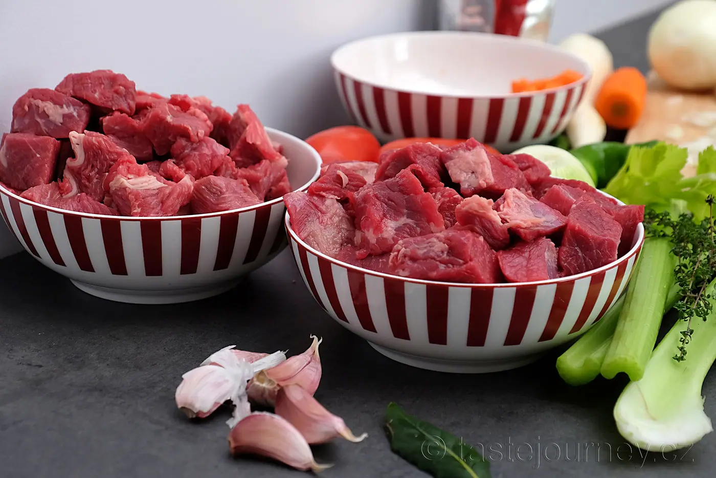 Maďarský guláš místo novoročních diet. Osvědčená klasika pro zimní zahřátí – fotografie 3