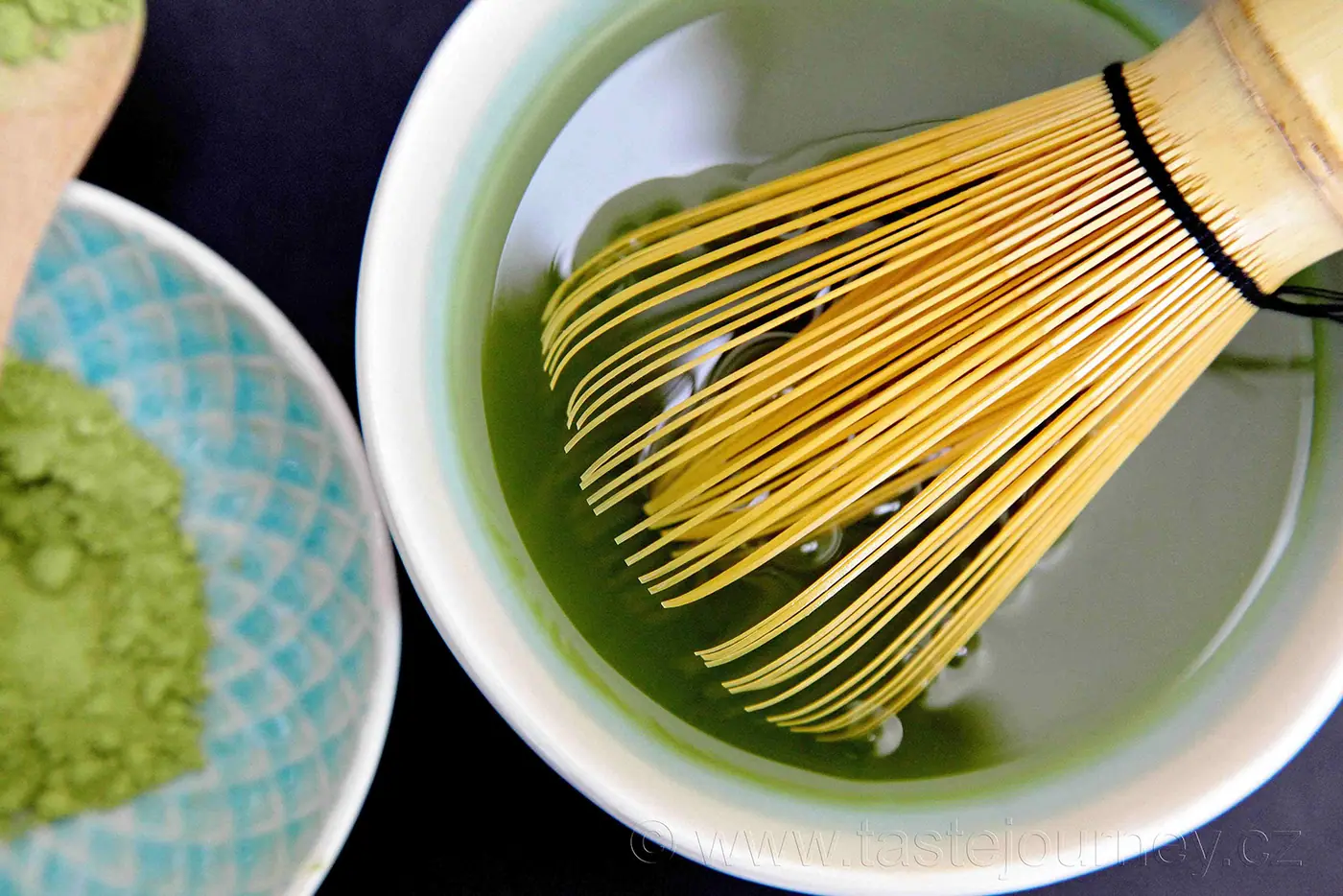 Matcha čaj – zářivě zelený prášek i do chlebíčku s čokoládou