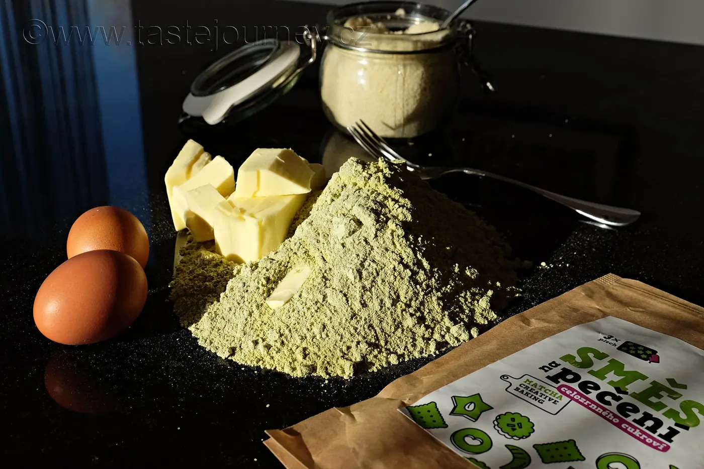 Vánoční cukroví se letos převléká do zelené. Se směsí z čaje matcha – fotografie 9